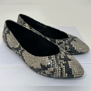 Vionic Caballo Snakeskin Print Pointed Ballet Flats Size 6